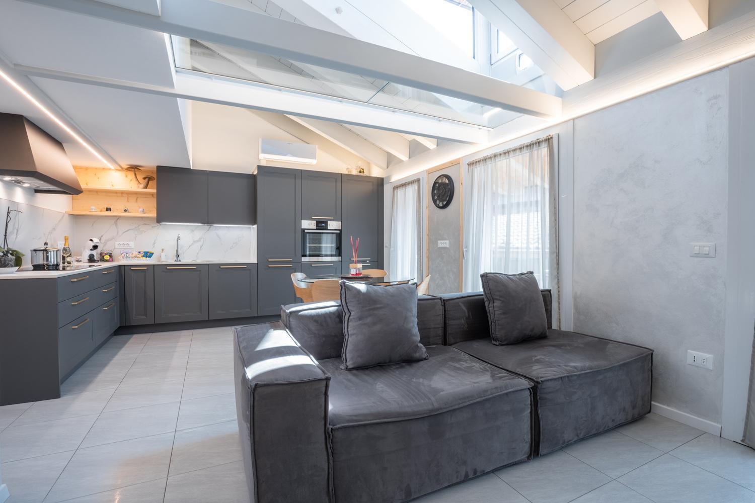 Es Rooms And Apartments Torbole Sul Garda Exteriör bild
