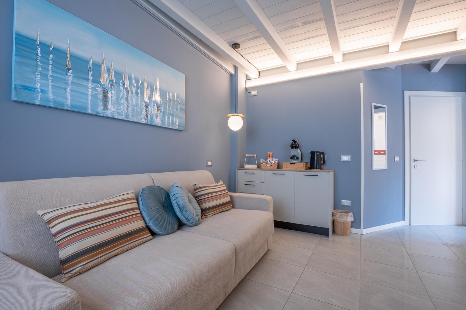 Es Rooms And Apartments Torbole Sul Garda Exteriör bild