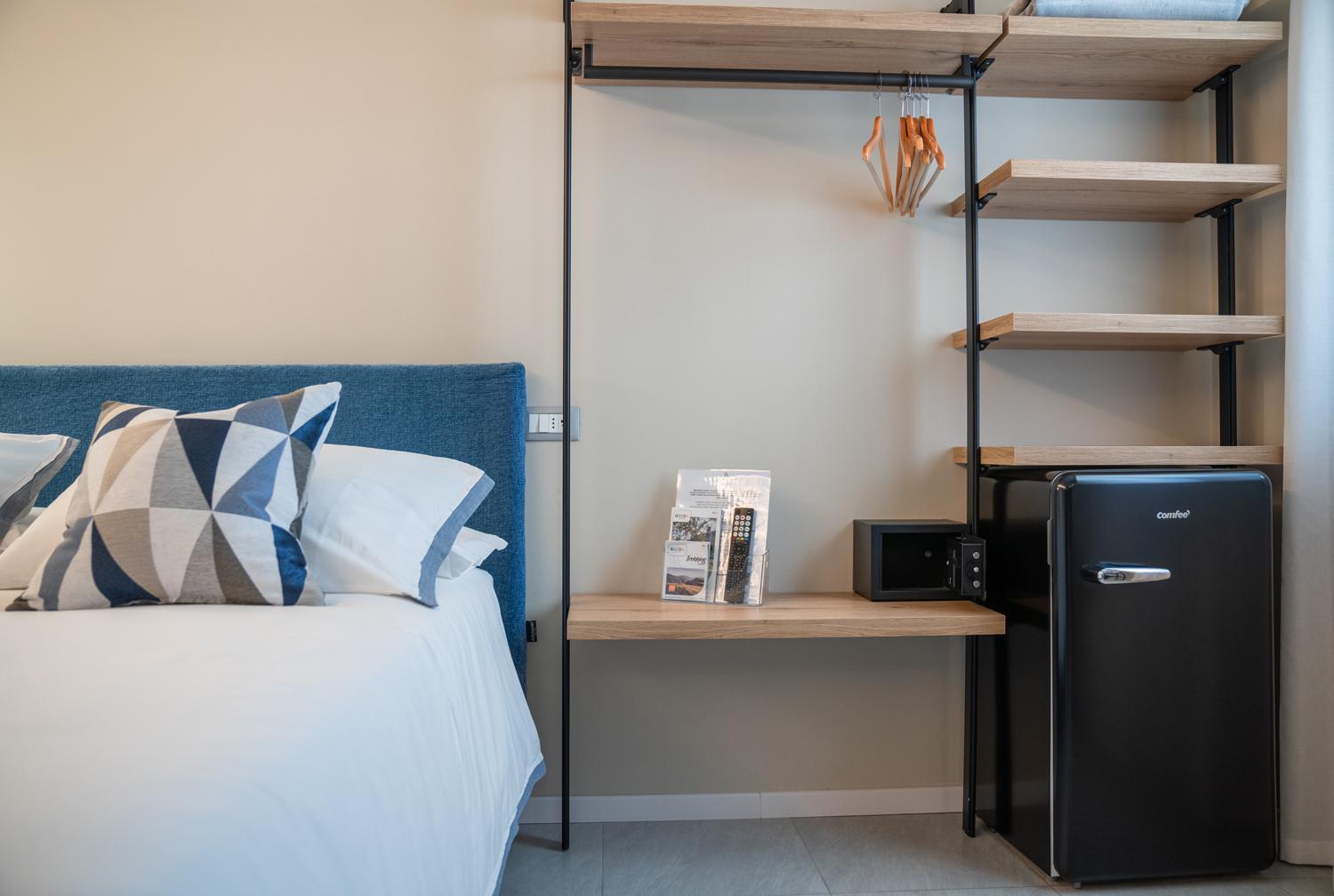 Es Rooms And Apartments Torbole Sul Garda Exteriör bild