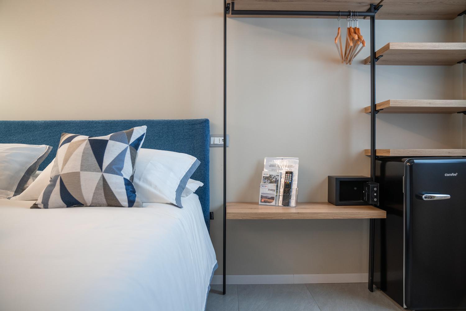 Es Rooms And Apartments Torbole Sul Garda Exteriör bild