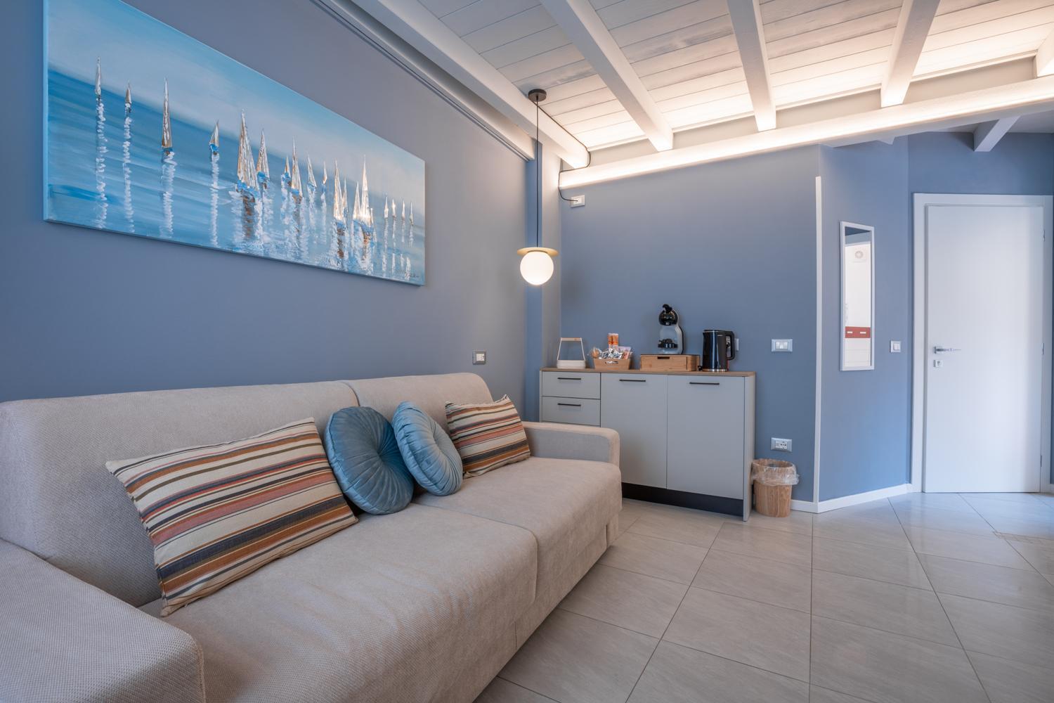 Es Rooms And Apartments Torbole Sul Garda Exteriör bild