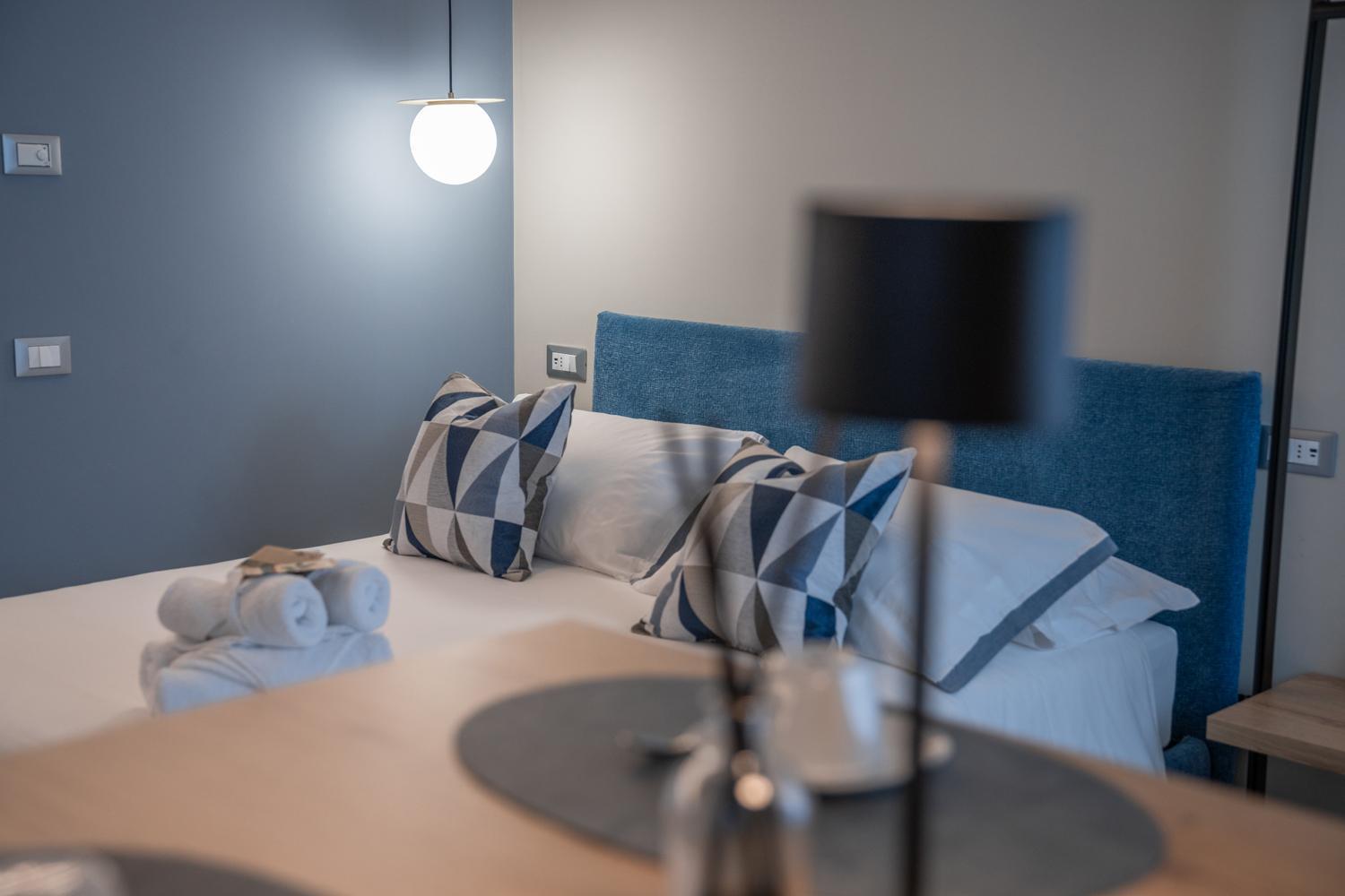 Es Rooms And Apartments Torbole Sul Garda Exteriör bild